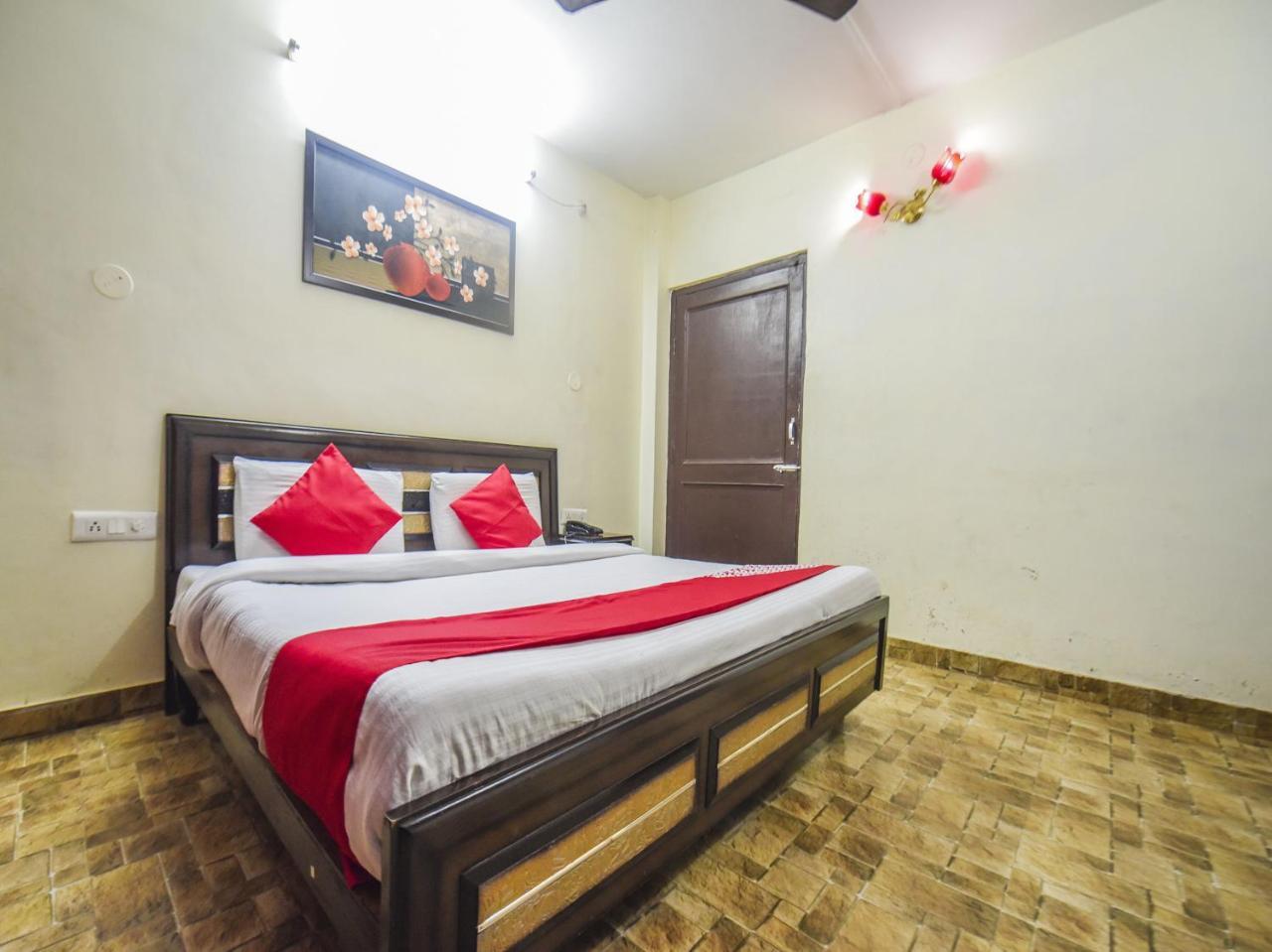 Oyo 7905 Holiday Inn Dalhousie Dış mekan fotoğraf