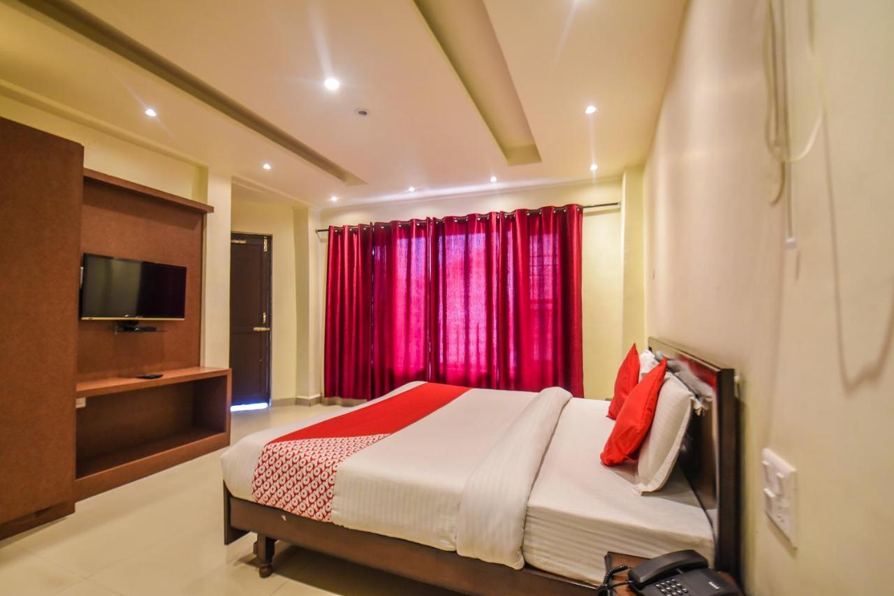 Oyo 7905 Holiday Inn Dalhousie Dış mekan fotoğraf